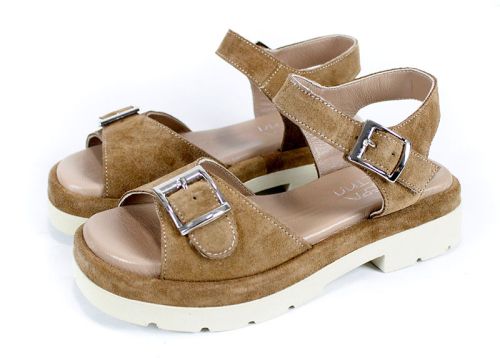 Sandale de damă Terra Vibe din piele întoarsă naturală în culoarea scorțișoarei, cu platformă bej și catarame metalice