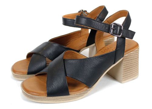 🖤 Noir Grace – Sandale damă din piele naturală în negru | Toc mediu și confort elegant