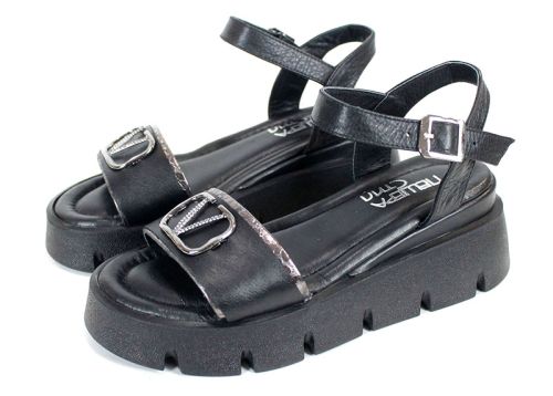 sandale damă Noir Tempo din piele naturală neagră cu detalii platină și platformă medie
