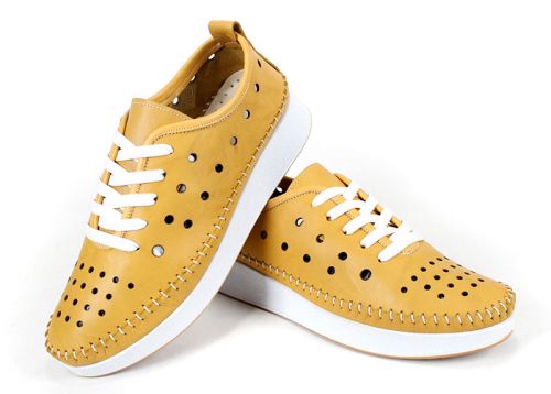 Pantofi de damă Magia Notturna din piele naturală galben muștar, perforați