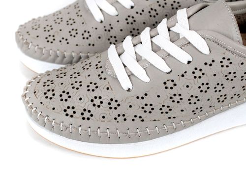 pantofi de vară Magia Fiore din piele naturală cu perforații și talpă albă flexibilă