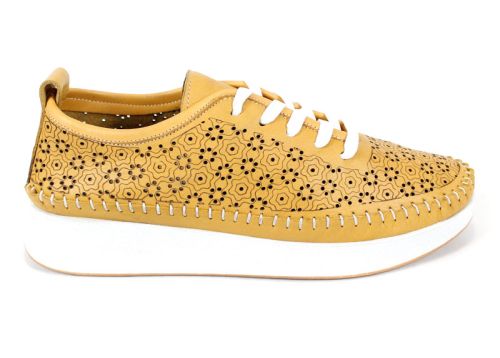 Pantofi damă Magia Fiore din piele naturală, culoare galben muștar, cu perforații florale