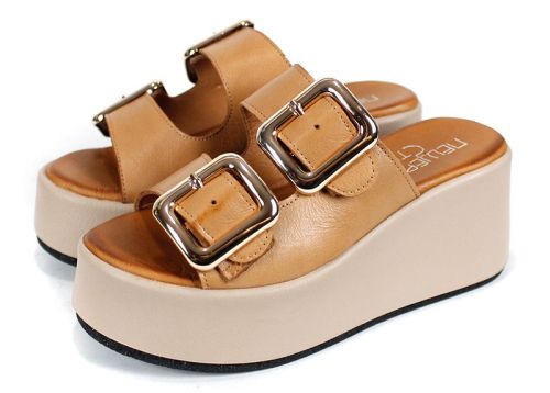 Papuci damă Caffè Leggero din piele naturală culoare cappuccino, cu platformă bej și barete reglabile