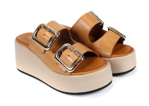 Papuci damă Caffè Leggero din piele naturală culoare cappuccino, cu platformă bej și barete reglabile