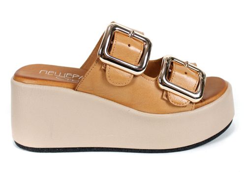 Papuci damă Caffè Leggero din piele naturală culoare cappuccino, cu platformă bej și barete reglabile