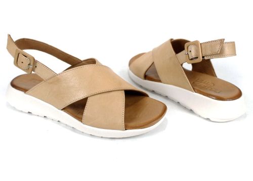 Sandale damă din piele naturală Silva Chiara – culoare cappuccino, cu talpă joasă albă și curea reglabilă