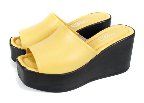 Saboți damă Magia Notturna galben – piele naturală cu platformă neagră