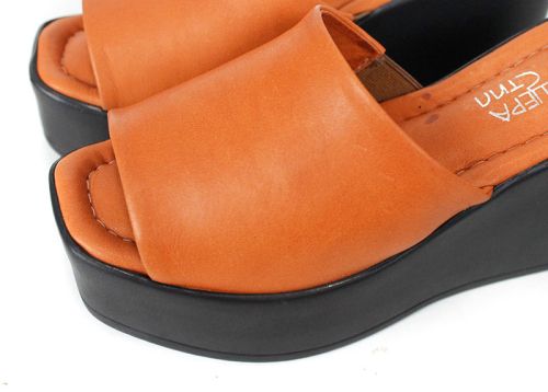 saboți damă Magia Notturna cărămiziu-maro piele naturală cu platformă neagră