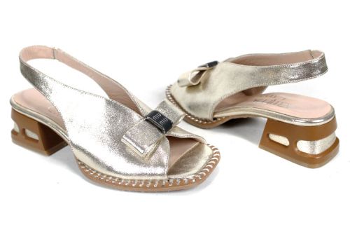 Sandale damă aurii din piele naturală Lucia Forte, cu toc jos și fundă decorativă