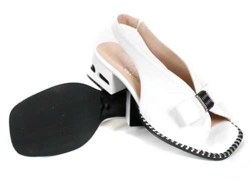 sandale albe Lucia Forte din piele naturală cu fundiță și toc modern