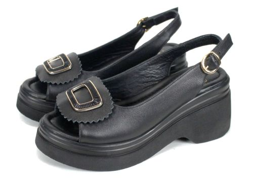 Sandale damă Velura Alto din piele naturală neagră cu platformă și accesoriu decorativ