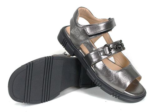 Sandale damă Urban Pulse platina din piele naturală cu velcro și talpă joasă neagră.