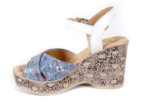 Sandale damă Flora Rise – piele albastră cu imprimeu floral, curea albă și platformă înaltă