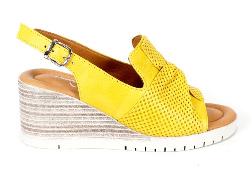 Sandale de damă Sole Luminosa din piele naturală galbenă cu fundiță perforată, pe platformă