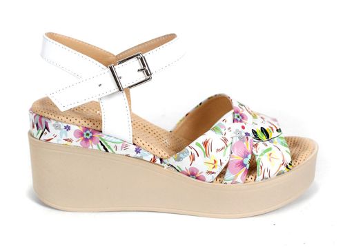 Flora Bellezza – sandale damă din piele albă cu imprimeu floral și platformă bej