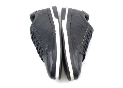 Pantofi sport bărbați cu șireturi în negru - Model Franz.