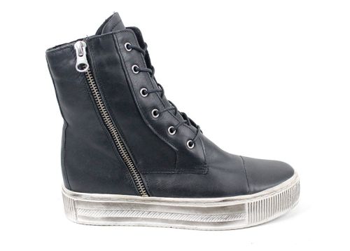 Ghete de dama din piele naturala de culoare neagra - model Kameya.