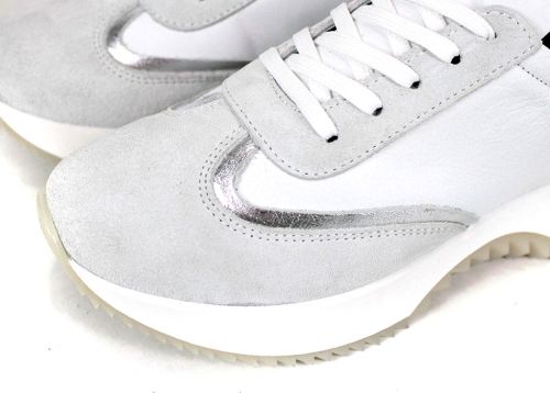Sneakers damă Eleganza Viso din piele albă, velur alb și detaliu argintiu