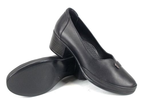 Pantofi damă Linea Classica din piele naturală, negri, cu toc mediu stabil și design clasic.