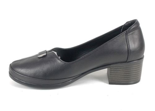 Pantofi damă Linea Classica din piele naturală, negri, cu toc mediu stabil și design clasic.