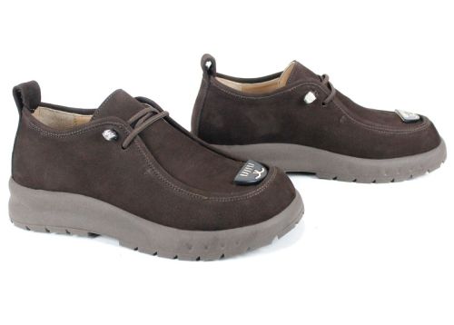 Pantofi damă Linea Libera din nabuc natural, maro închis, cu șireturi elastice și talpă din cauciuc.