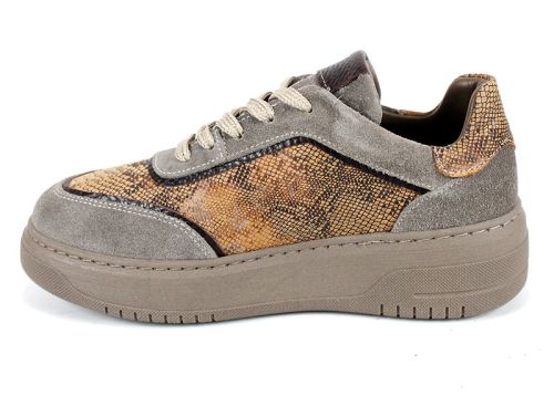 Pantofi sport damă premium Serpente Visone din velur vison și print șarpe, cu talpă cusută din cauciuc.