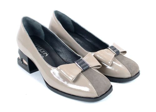 Pantofi damă Eleganza Viva din lac natural și velur cu fundiță și toc jos elegant.