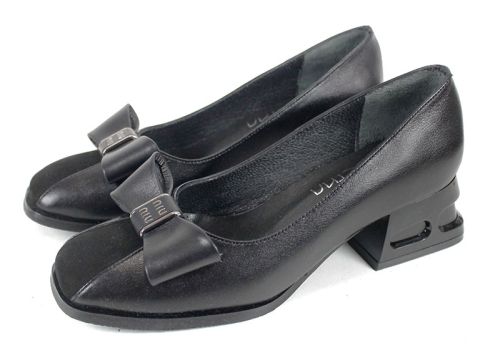 Pantofi damă Eleganza Viva Black Edition din piele naturală și velur negru cu fundiță și toc jos elegant.