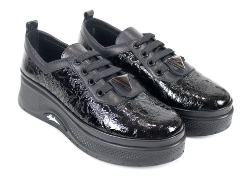 Pantofi damă Scala Moda negru – model fashion din lac presat și piele naturală, cu talpă comodă și accesoriu metalic