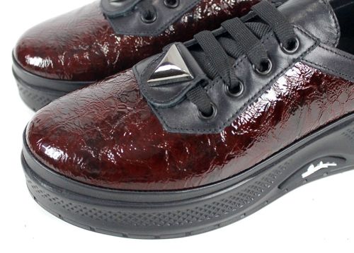 Pantofi damă Scala Moda bordo – model fashion din lac presat și piele naturală, cu platformă și detaliu metalic