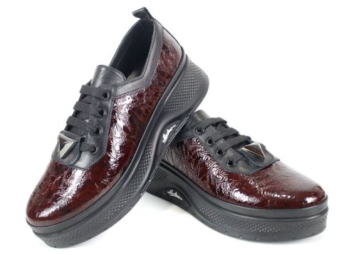 Pantofi damă Scala Moda bordo – model fashion din lac presat și piele naturală, cu platformă și detaliu metalic