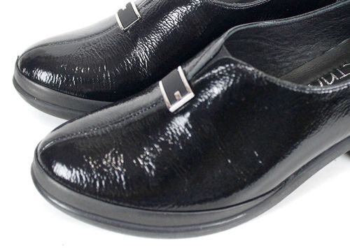 Pantofi damă Lusso Forte din lac natural negru cu toc mediu stabil