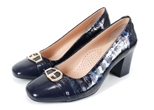 pantofi damă Notte Brillante din lac natural albastru închis cu toc și detaliu auriu