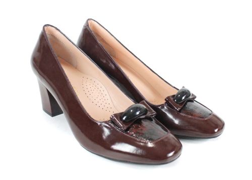 pantofi damă Eleganza Rubino din lac natural bordo cu toc și detaliu decorativ