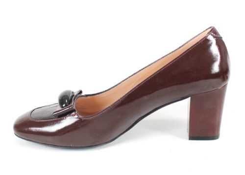 pantofi damă Eleganza Rubino din lac natural bordo cu toc și detaliu decorativ