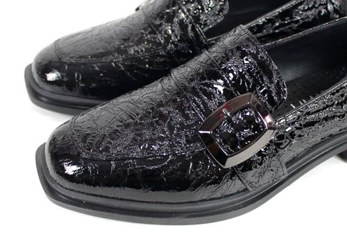 Pantofi damă Veora din lac natural texturat negru cu cataramă metalică