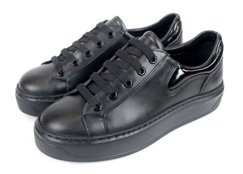 sneakers damă din piele naturală și lac negru cu talpă sport cusută și branț din piele naturală