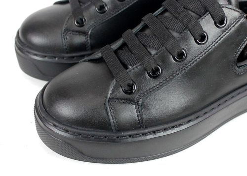 sneakers damă din piele naturală și lac negru cu talpă sport cusută și branț din piele naturală