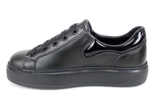 sneakers damă din piele naturală și lac negru cu talpă sport cusută și branț din piele naturală