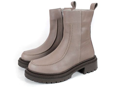 Botine damă Luce Velluto din piele naturală vizon, cu interior din pluș, talpă groasă de iarnă și design modern inspirat de mocasin.