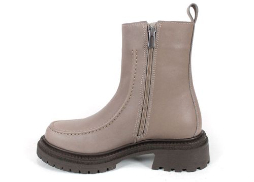 Botine damă Luce Velluto din piele naturală vizon, cu interior din pluș, talpă groasă de iarnă și design modern inspirat de mocasin.