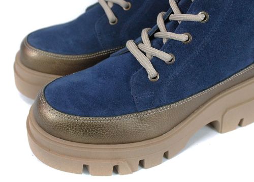 Ghete damă Luna Forte din piele naturală și piele întoarsă, cu talpă groasă și interior moale din pluș.