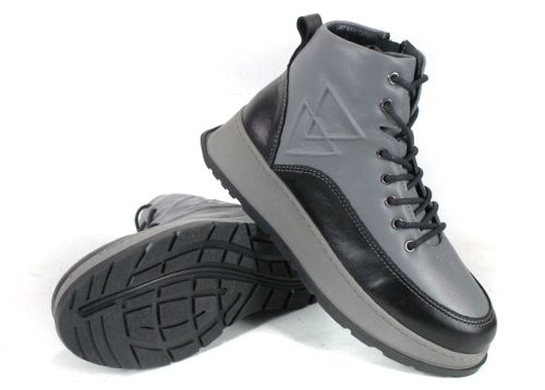 Ghete sport damă Linea Nova din piele naturală, combinație gri-negru, cu talpă înaltă și fermoar lateral, interior călduros.