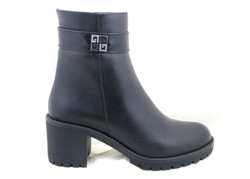 ghete elegante de damă Serena Forte din piele naturală, cu toc mediu și interior călduros