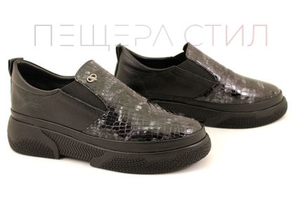 Pantofi casual dama confectionati din lac natural cu model "croco" in negru - Model Lira.