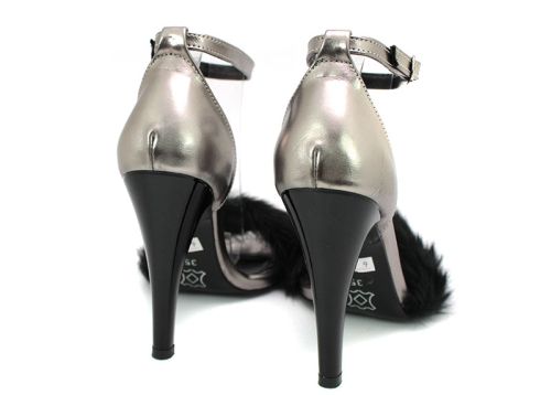 Sandale elegante cu toc pentru femei în argintiu închis cu puf negru 577 CH