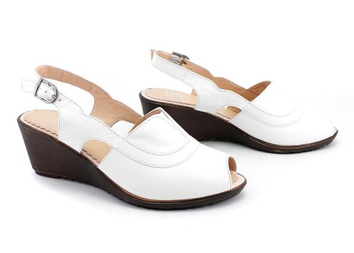 Sandale de damă din piele albă, moale - Model Ivana