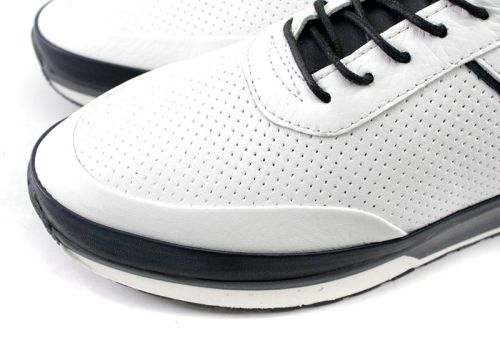 Pantofi casual pentru bărbați în alb