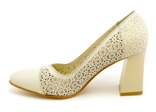 Pantofi formali dama cu perforatie, model Pearls.