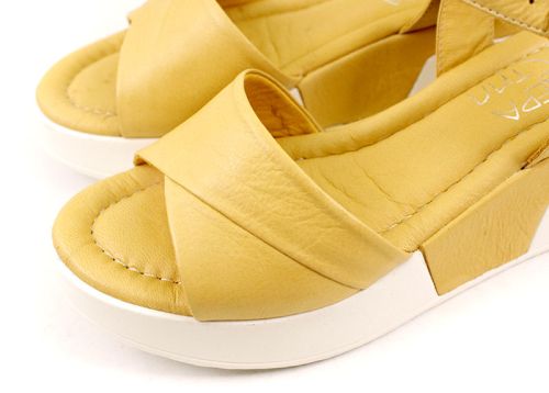 Sandale dama in galben - model Un curcubeu